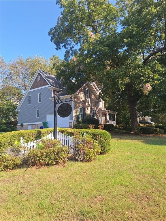 Photo - 1736 Brockett Rd