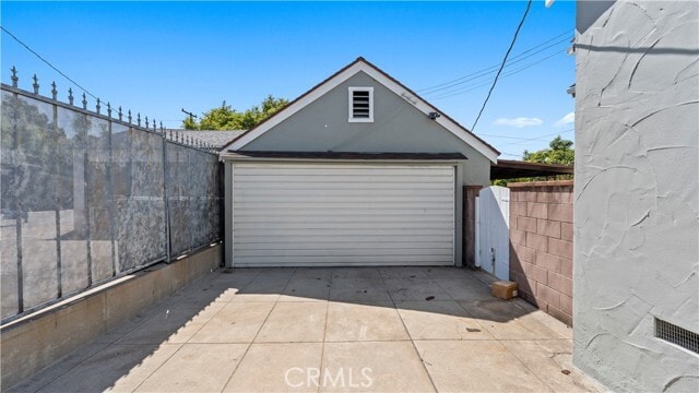 1230 Spazier Ave