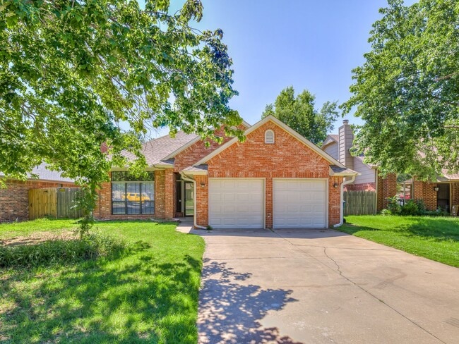 Beautifully remodeled home in Edmond + Edm... - Beautifully remodeled home in Edmond + Edm...