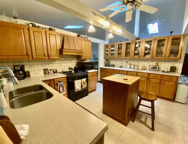 Photo - 379 Pleasant View Dr