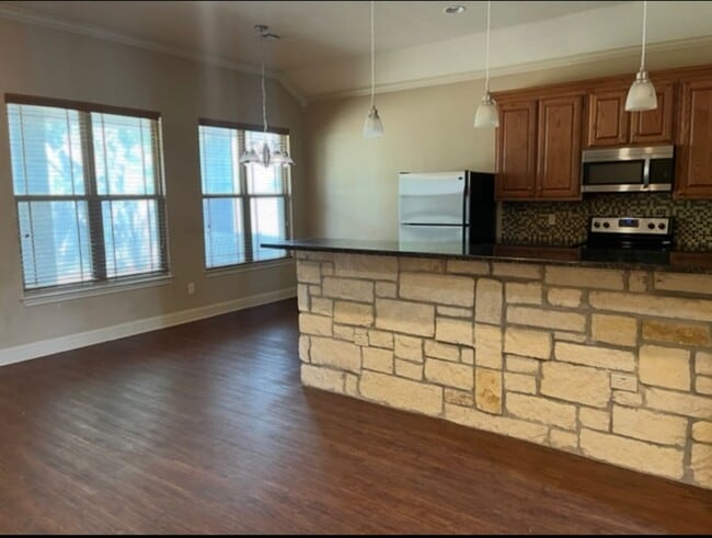 Photo - 2005 S 16th St