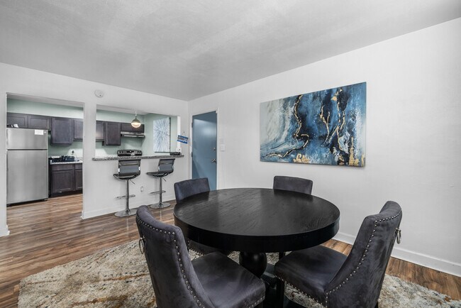 Photo - Jenn Station Apartments