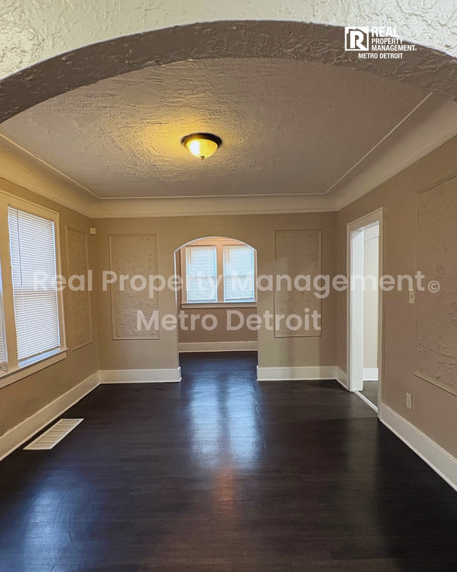 Photo - 18928 Stoepel St