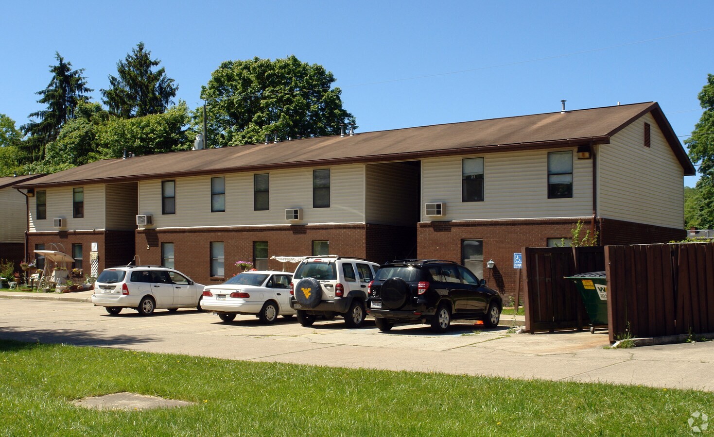 Photo - Elk Valley I Apartments