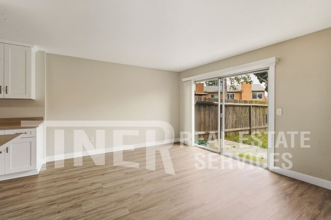 Photo - 6355 Villa Dr