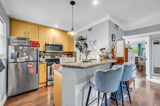Photo - 811 NE 14th Pl Unit 10