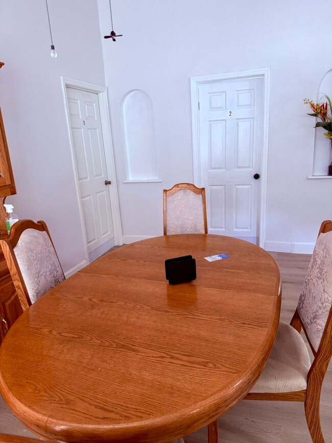 Photo - 204 Bloxam Ave