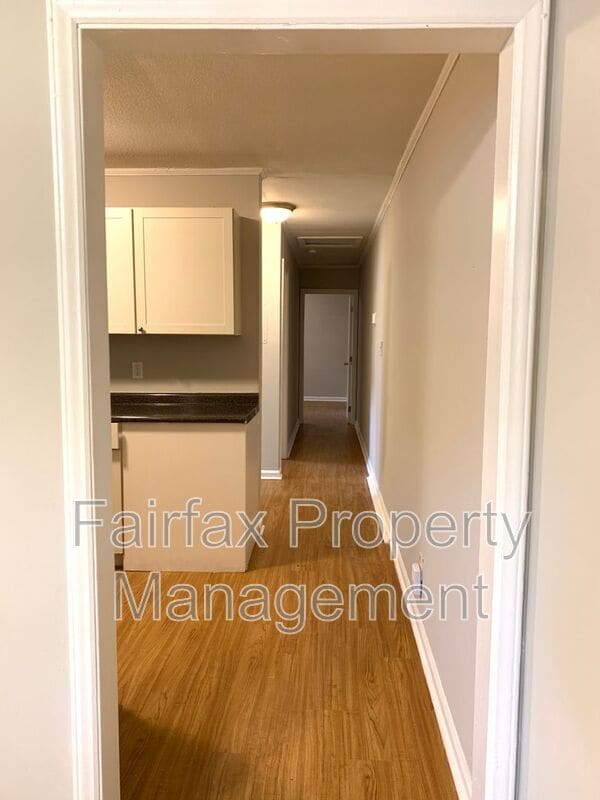 Photo - 2418 Owen St Unit A