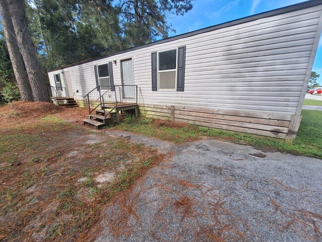 Building Photo - 1134 Kelly Dr