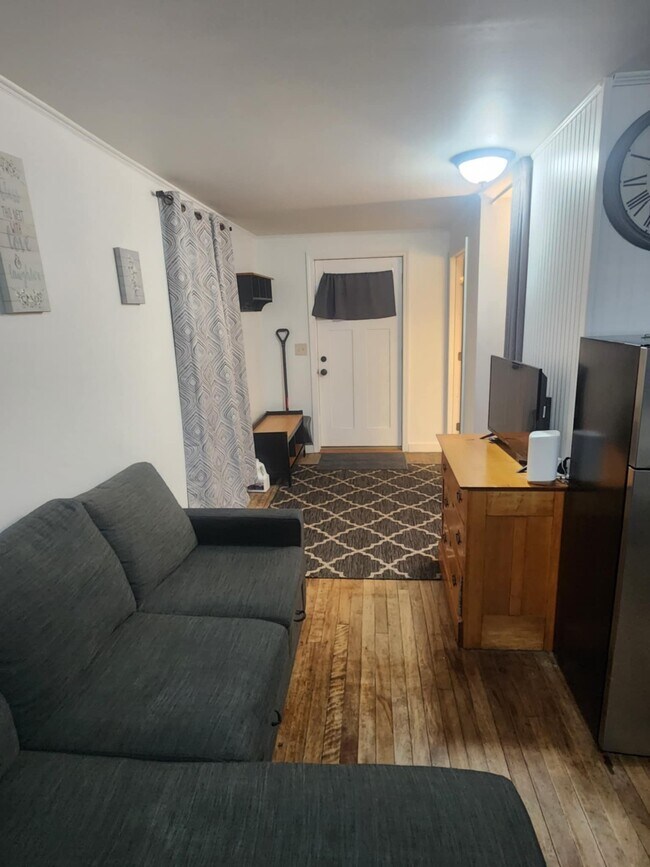 1 Maple St Unit Studio
