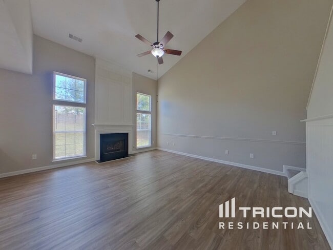 Photo - 332 Karsten Creek Dr