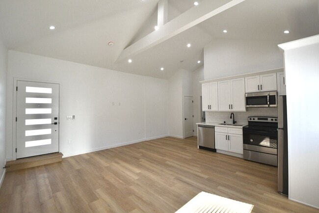 Photo - 4751 Kraft Ave Unidad 4749