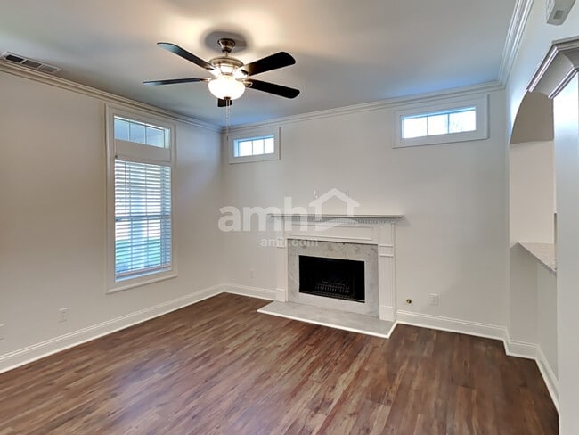 Photo - 155 Birchwood Pass