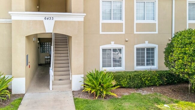 Building Photo - 6433 Cypressdale Dr Rental