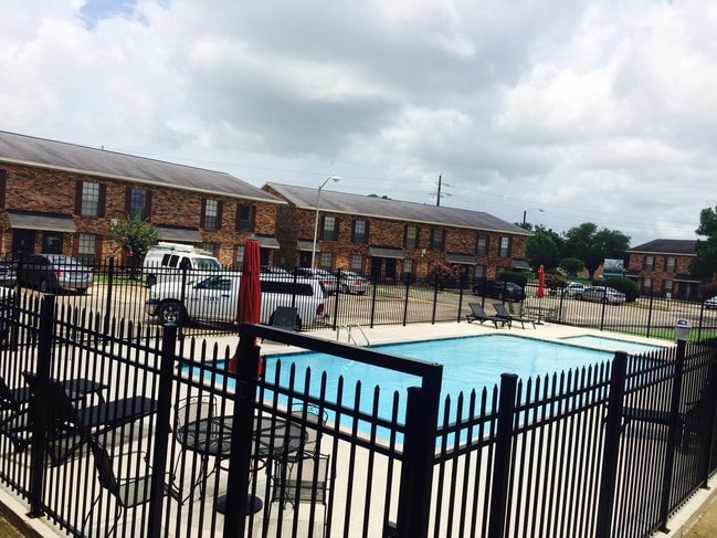 Bell Downs Apartments