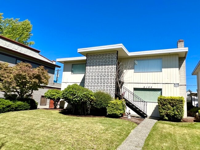 Photo - 2105 Colby Ave Unit 4