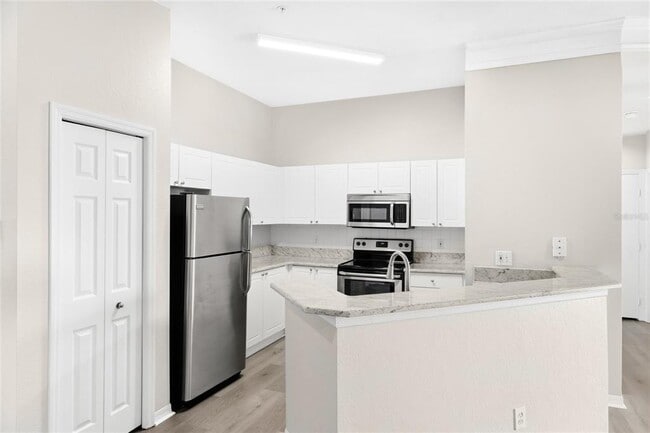 Photo - 5160 Northridge Rd Unit 301