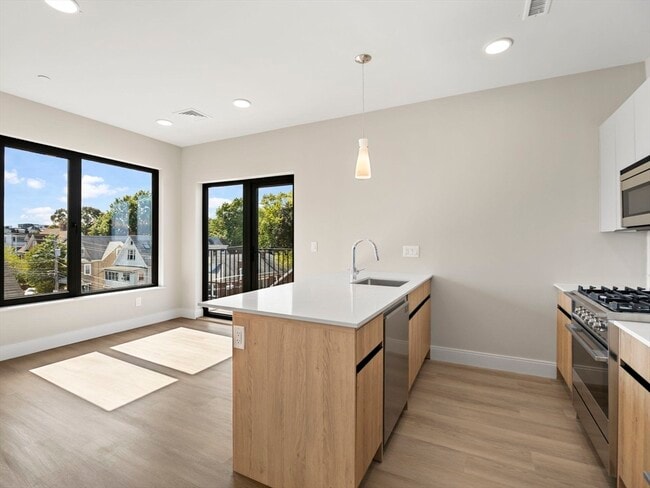 Building Photo - 249 Corey Rd Unit 401