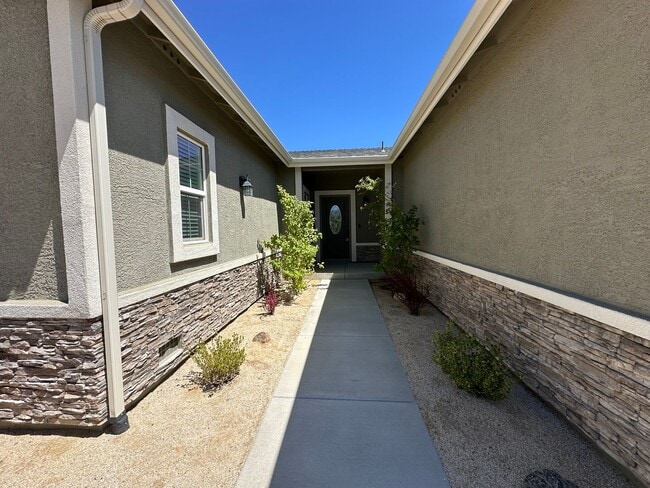 18230 Polar Bear Dr