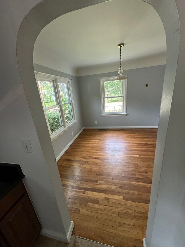 Photo - 3102 Devondale Rd