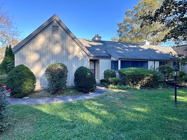 Building Photo - 152b Apache Ln Unit B
