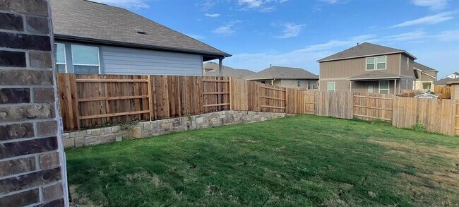 Photo - 195 Longstraw Dr