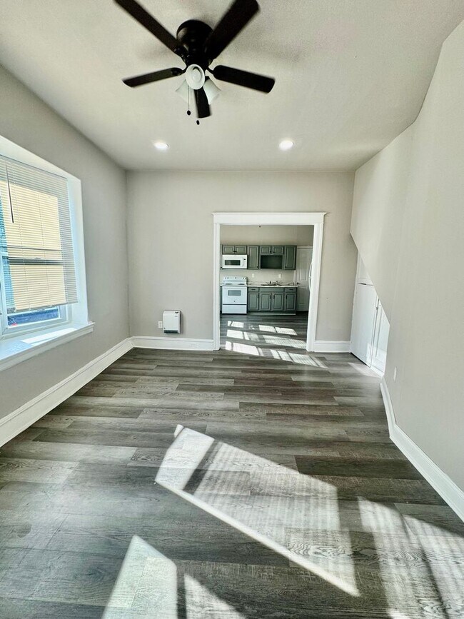 Photo - 4818 N 13th St Unidad 1