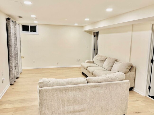 Photo - 1033 Riva Ridge Dr