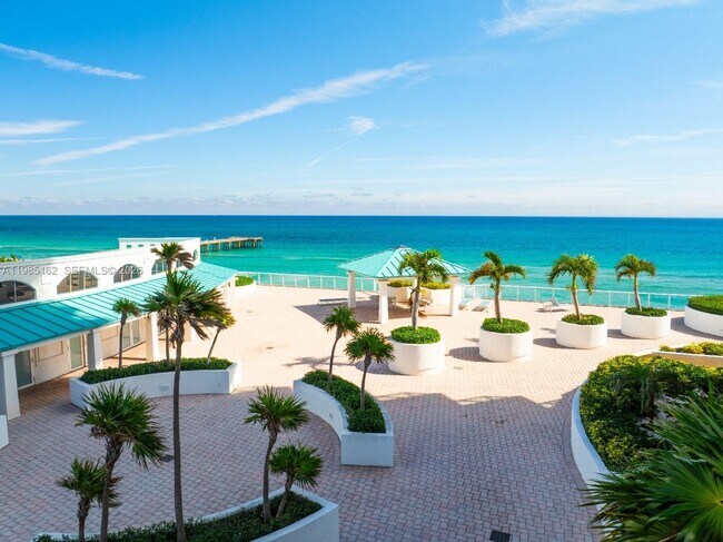 Photo - 16445 Collins Ave Unidad 425