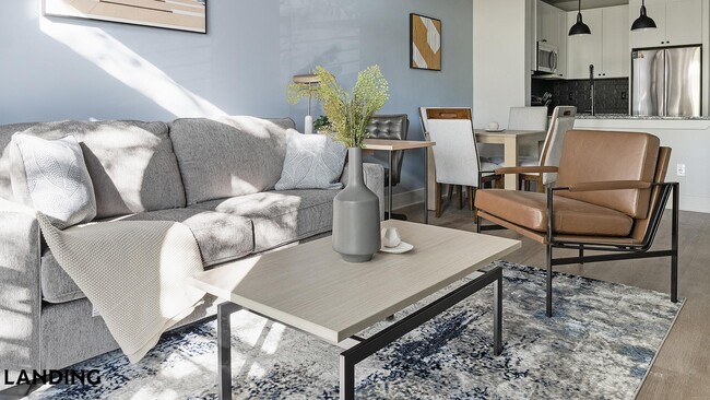 Photo - 49 Boulevard SE Unidad F-557