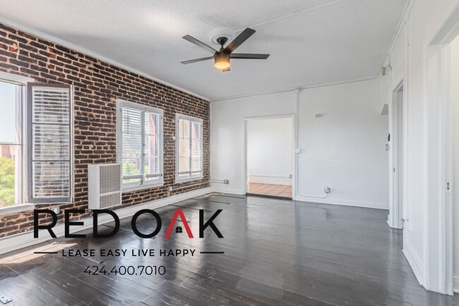 Building Photo - 854 S Oxford Ave