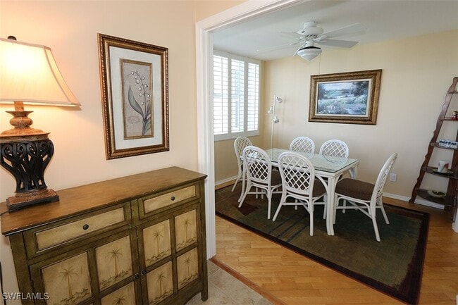 Building Photo - 5550 Heron Point Dr Unit 2004