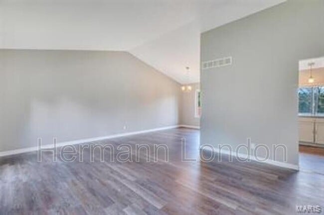 Photo - 5227 Suntrail Dr