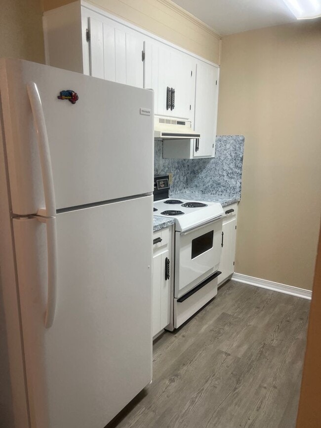 Building Photo - 6770 Sunny Ln Unit 12