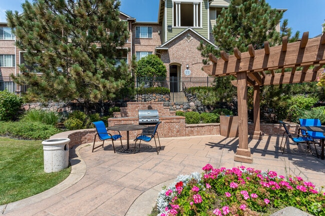Indigo Creek Apartments