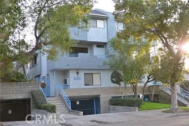 Building Photo - 420 W Milford St