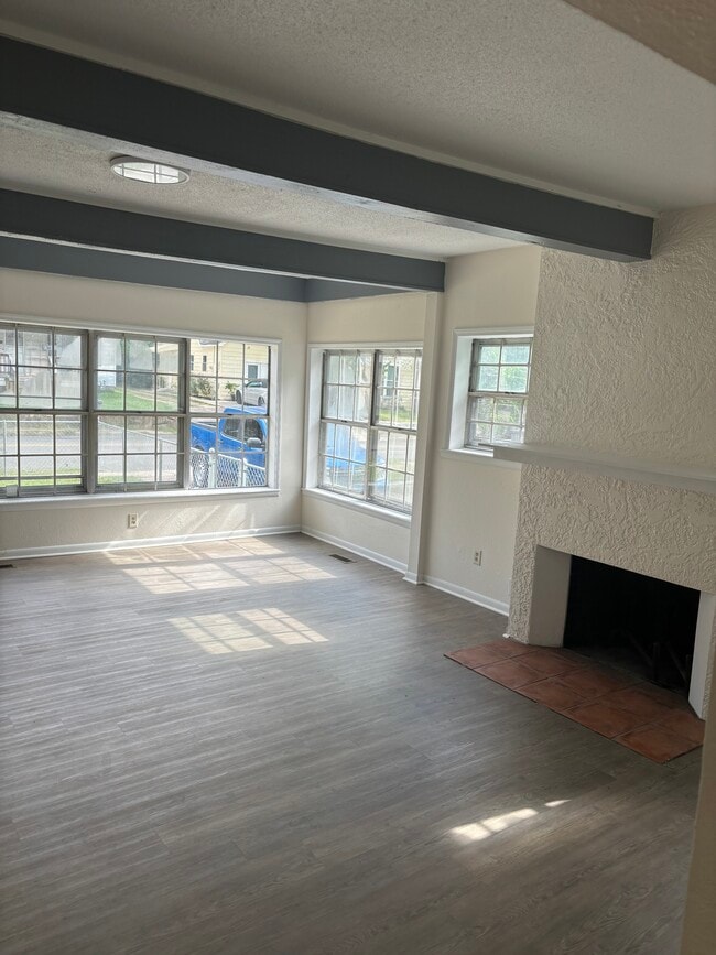 Photo - 1015 Hobson Ave