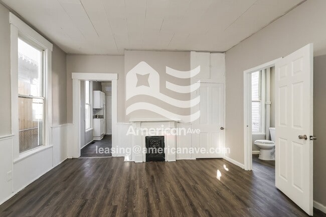 Photo - 2327 Duncan St