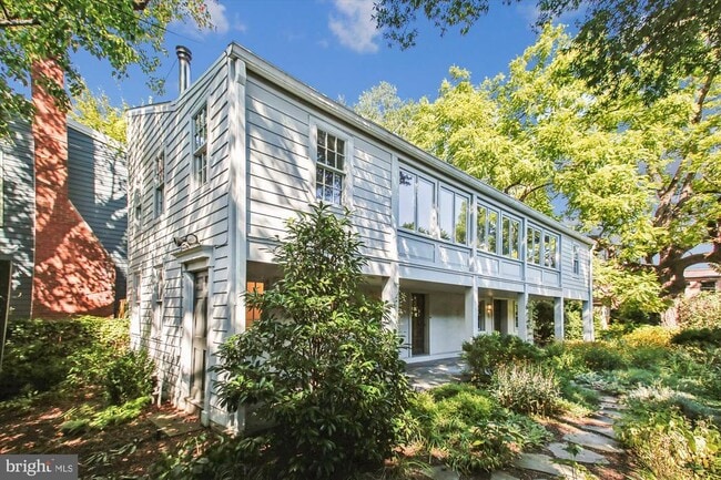 Building Photo - 323 N Patrick St Rental