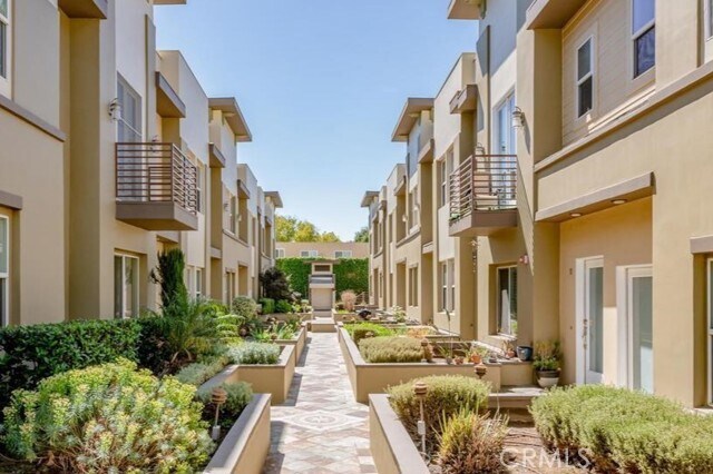 Photo - 441 N Los Robles Ave Condo Unit 16
