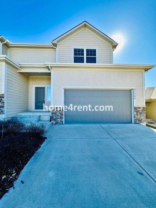 Photo - Stunning, Maintenance Free Townhome in Desoto w/ an Elegant Kitchen and Wood Floors Throughout!