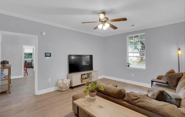 Photo - Vintage Craftsman