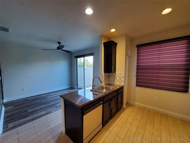 Photo - 289 Lake Monterey Cir