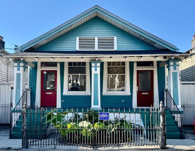 Building Photo - 1213 Annunciation St Rental