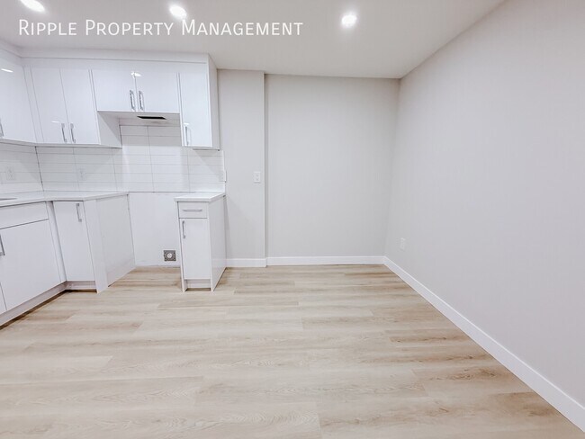 NEWLY RENOVATED 4 BEDS, 1 BATHS LOWER UNIT