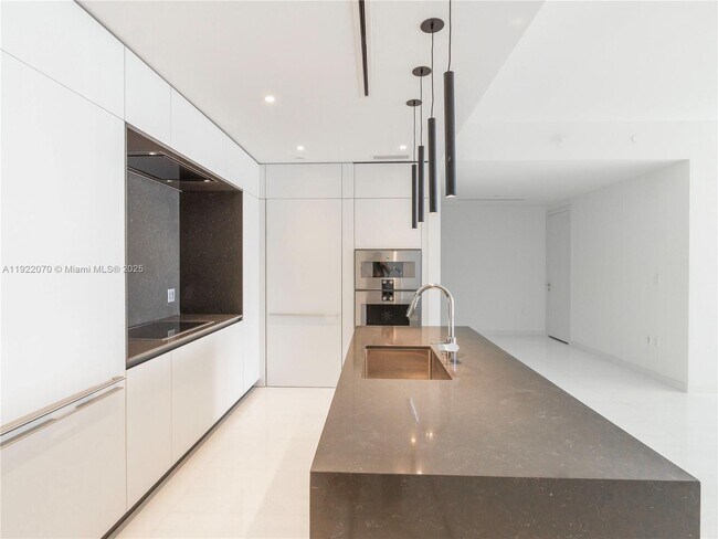 Photo - 300 Biscayne Blvd Way Unidad 4305W