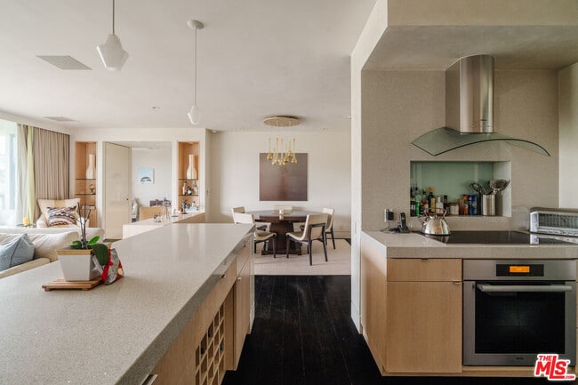 Photo - 9255 Doheny Rd Unit 2603