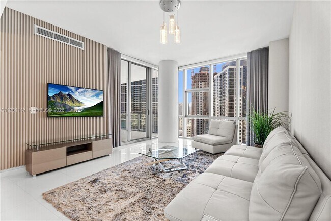 Photo - 851 NE 1st Ave Unidad 2811