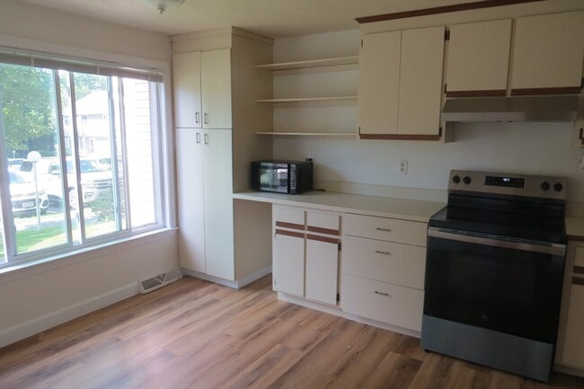 Photo - 14 Hartshorn Pl