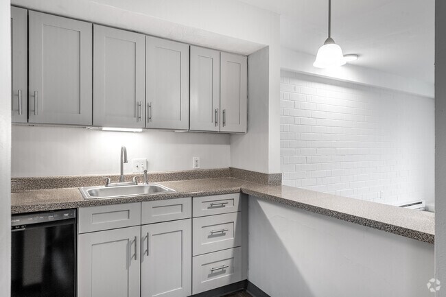 2BR, 1BA - 1133SF